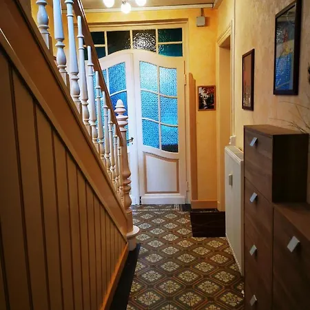 Apartment In Einem Alten Lontzen