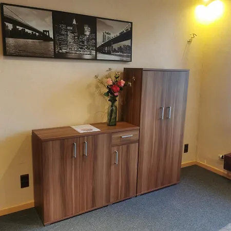 In Einem Alten Apartamento *